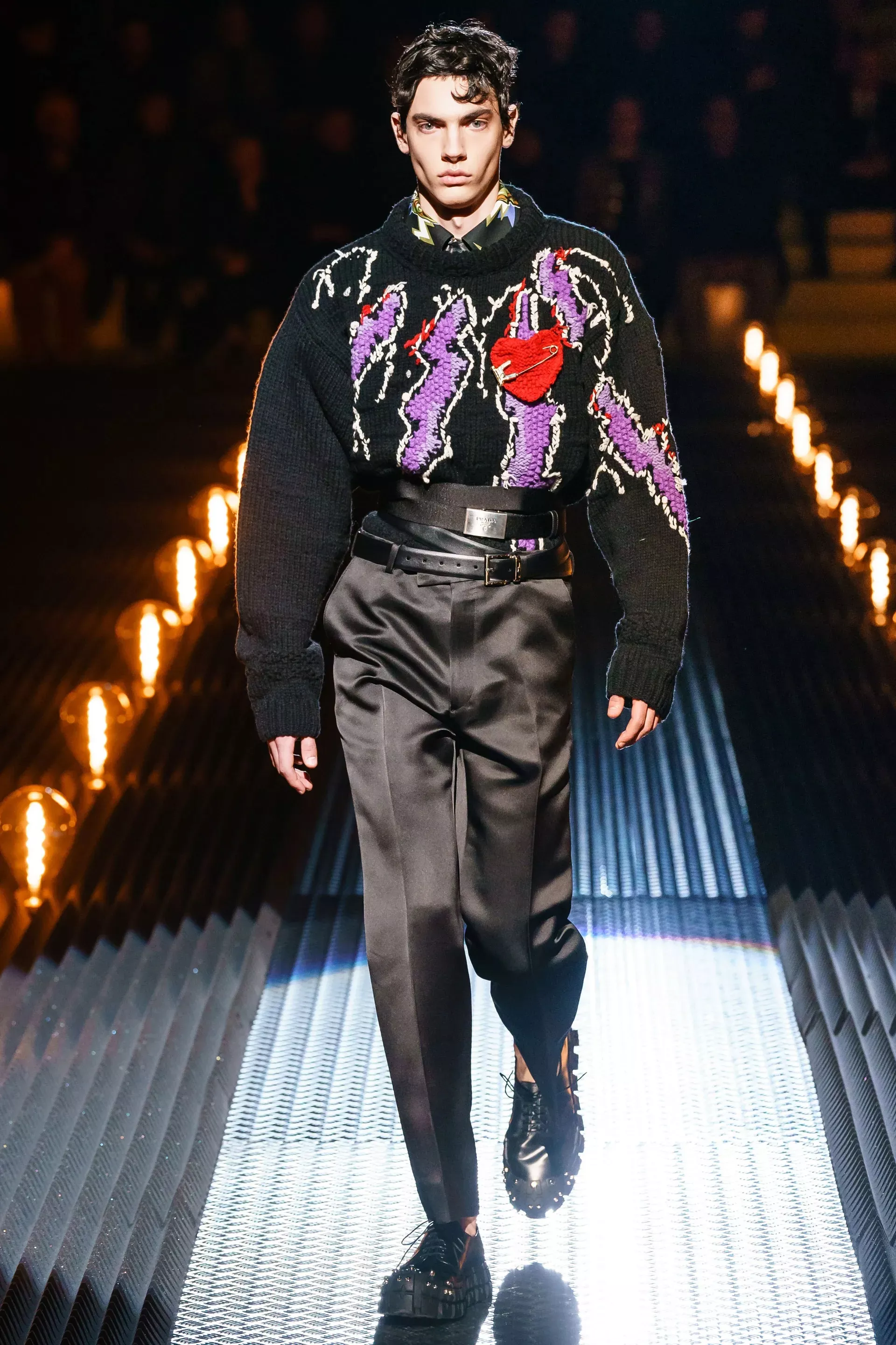Лев Улесов: модель Prada и Givenchy, который стал военным паремедиком