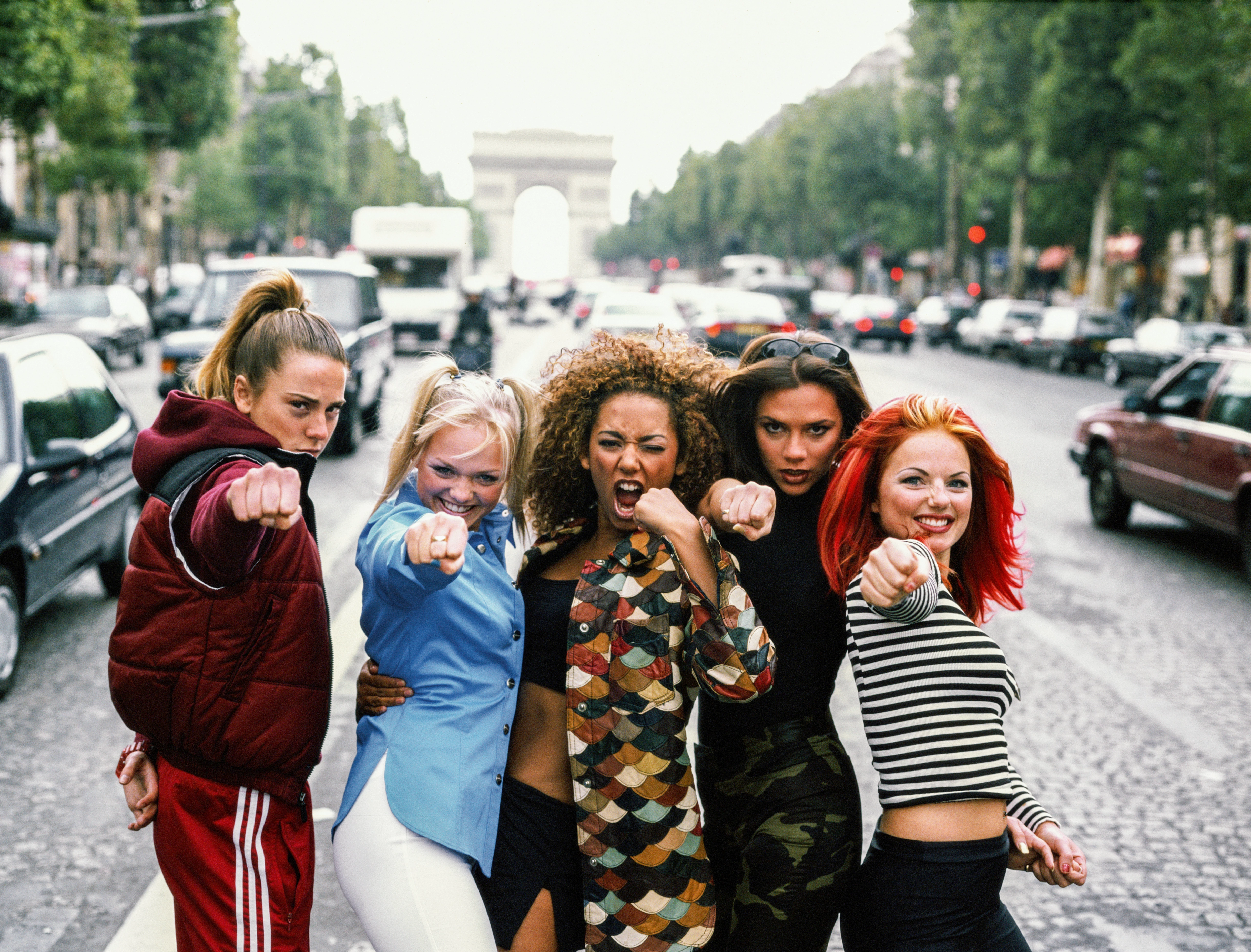 Первый клип группы. Участницы сапайс гелс 2020. Spice girls группа 90.